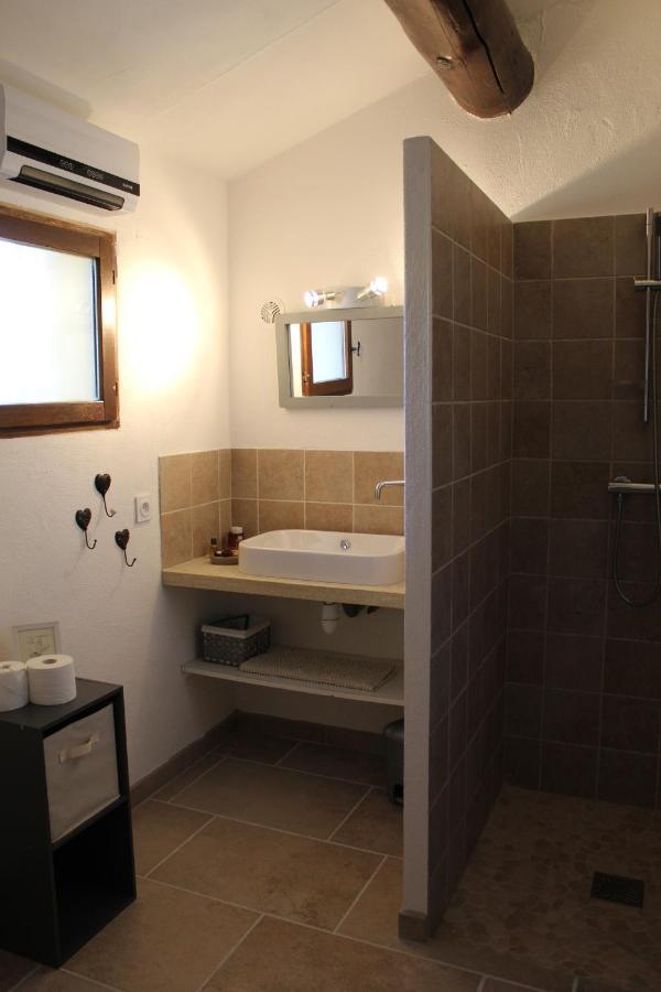 Bed and Breakfast Les Logis De Paban Crestet Exterior foto