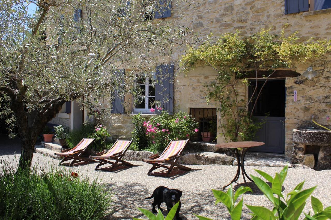 Bed and Breakfast Les Logis De Paban Crestet Exterior foto