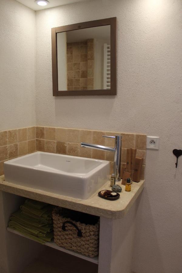 Bed and Breakfast Les Logis De Paban Crestet Exterior foto